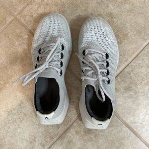 Women’s, size 9.5, All-bird shoes. Barely worn & in great shape.